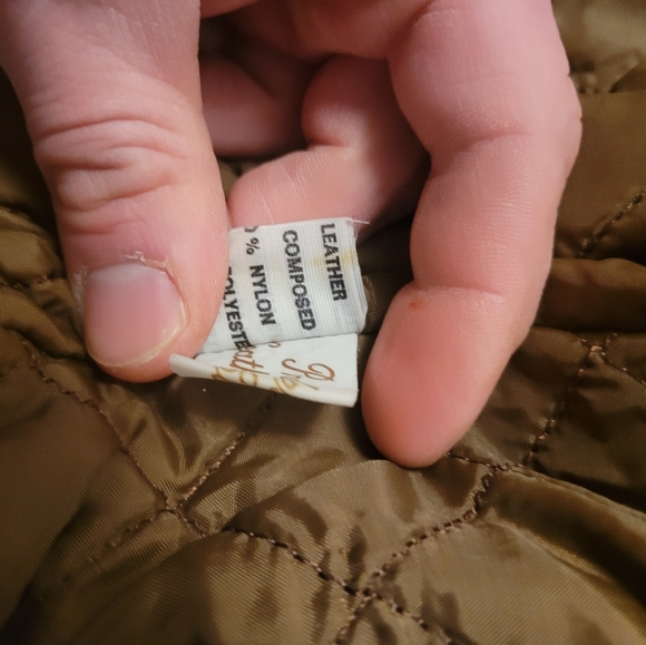 The Leather Shops brown warm and heavy coat. 44 reg brand new not a flaw on it. - Picture 8 of 9